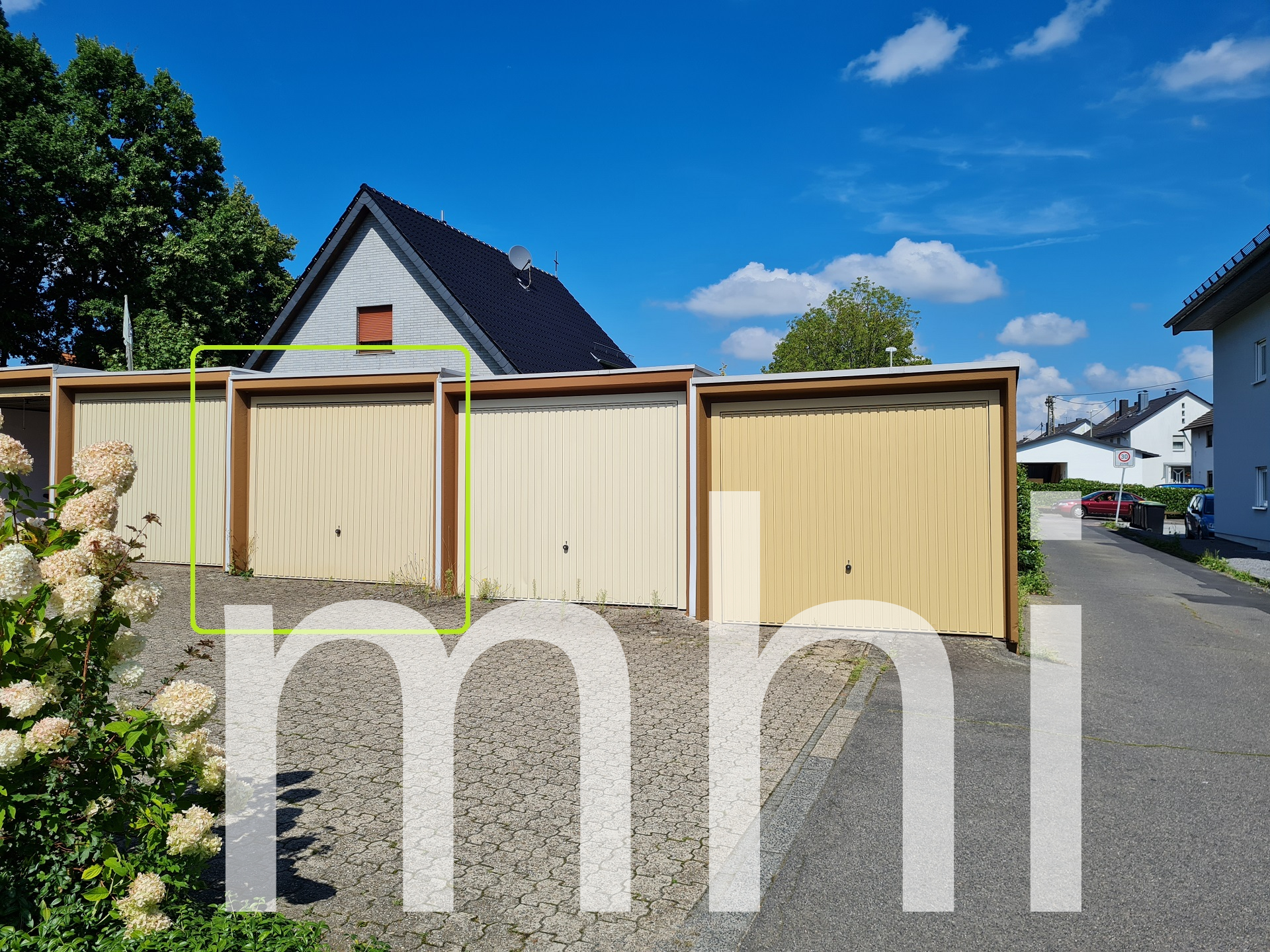 3. Garage v. rechts