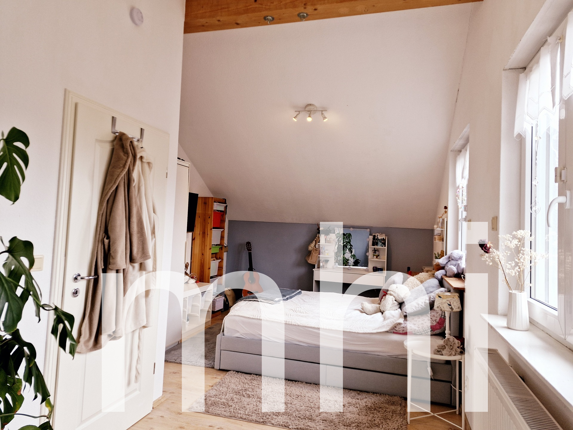Schlafzimmer 4