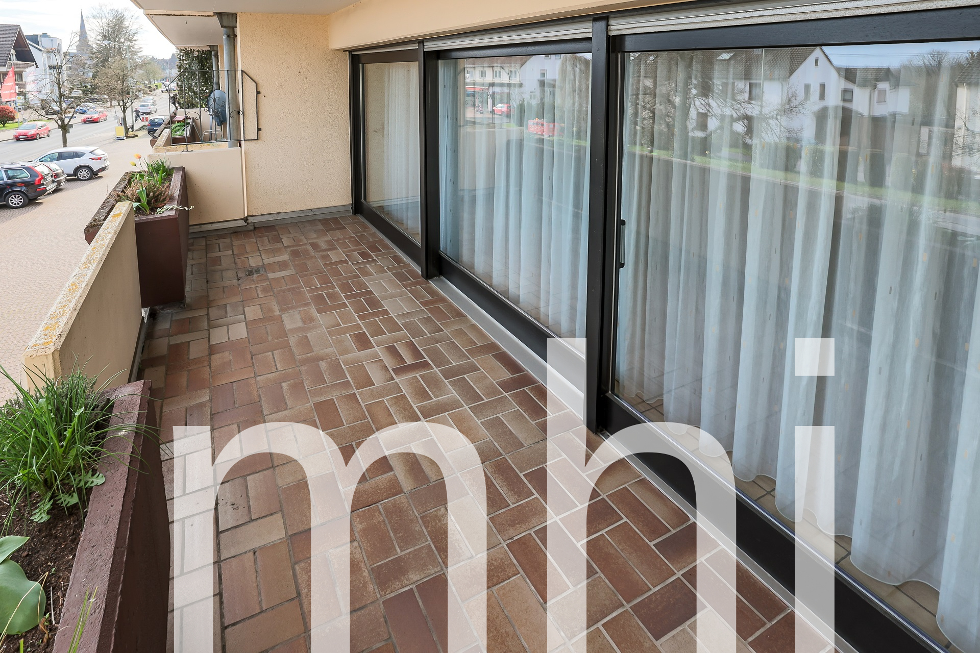 Balkon EG