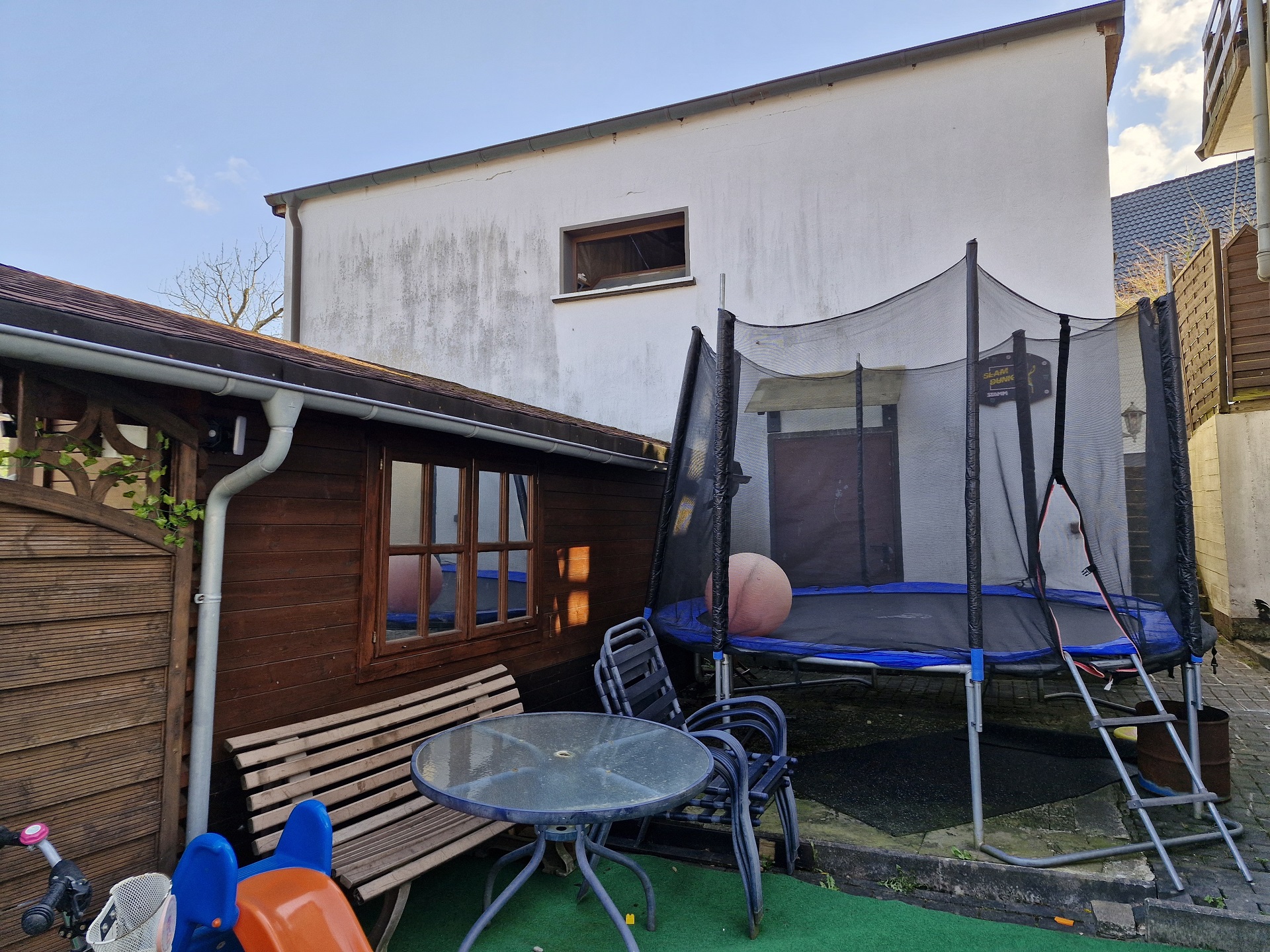 Terrasse / Garagengebäude