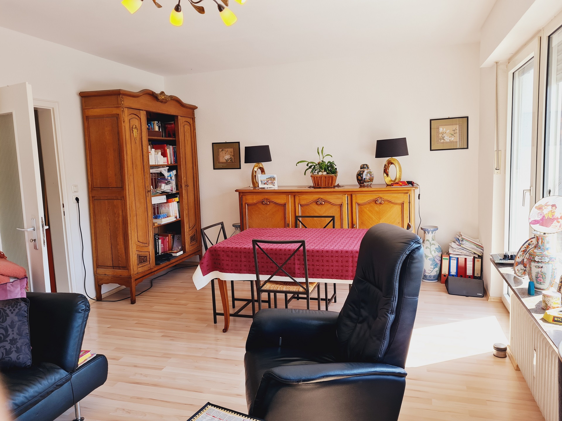 Wohnzimmer- / Esszimmer