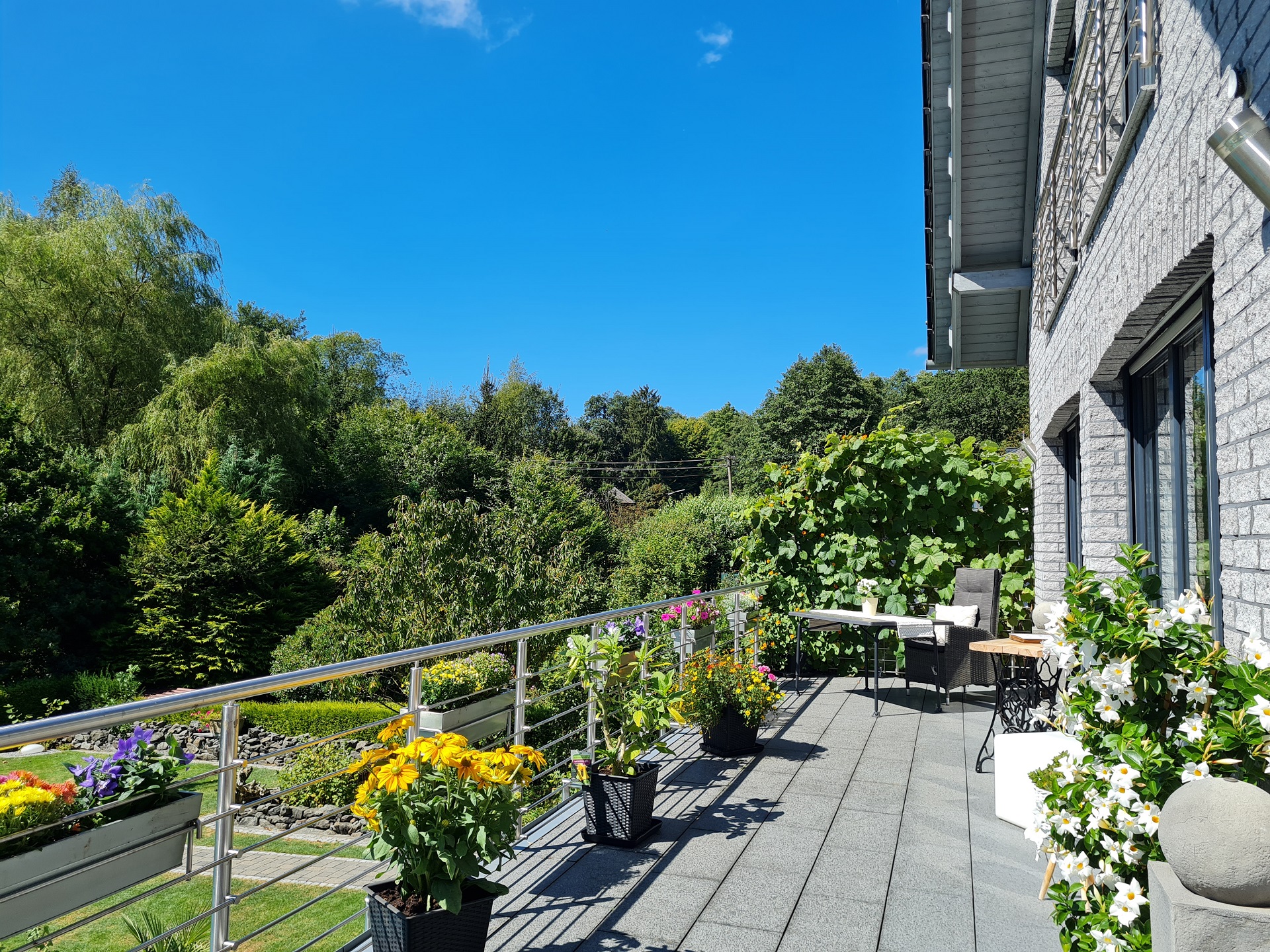 Balkon EG